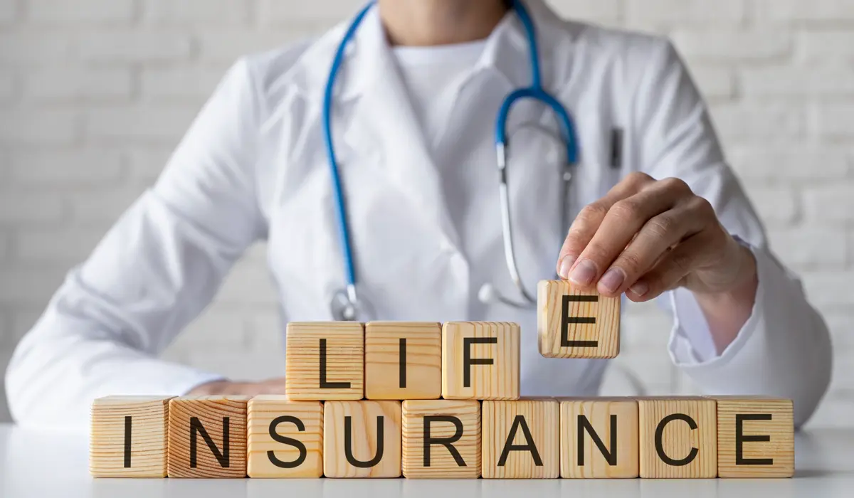 Comprehensive Comparison: Life Insurance vs. Term Insurance in 2025
